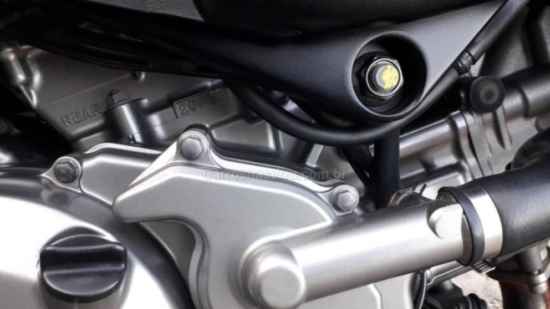 SUZUKI - V-STROM - 2011/2011 - Preta - R$ 31.000,00