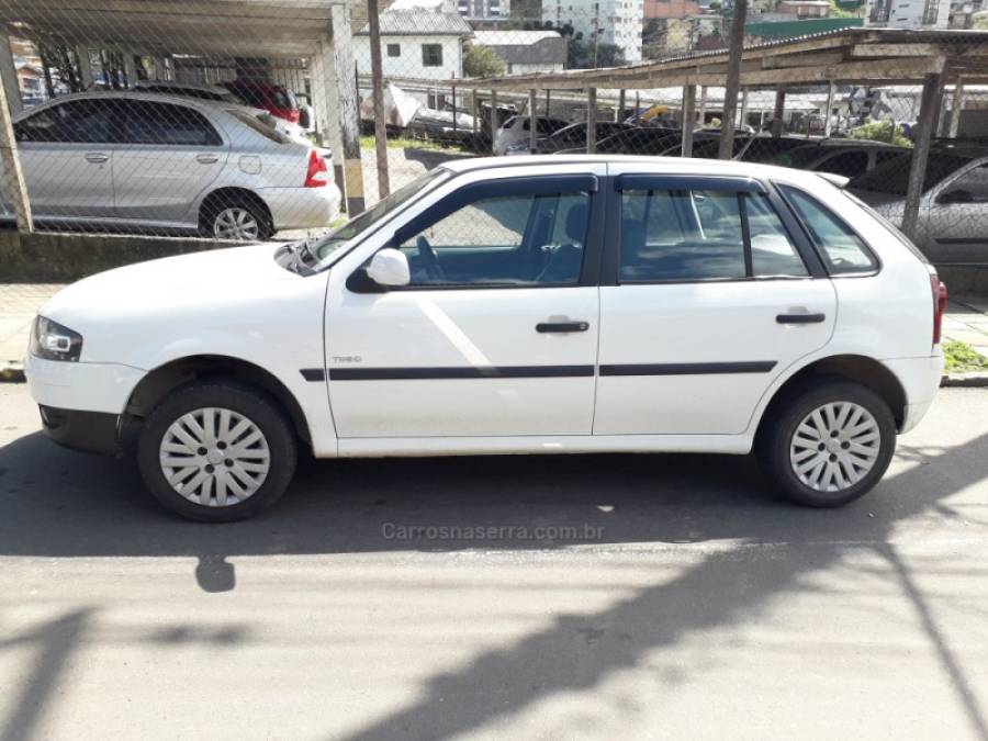 VOLKSWAGEN - GOL - 2013/2014 - Branca - R$ 34.500,00