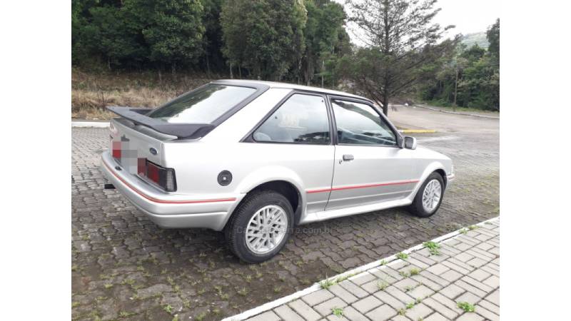 FORD - ESCORT - 1989/1990 - Prata - R$ 18.500,00