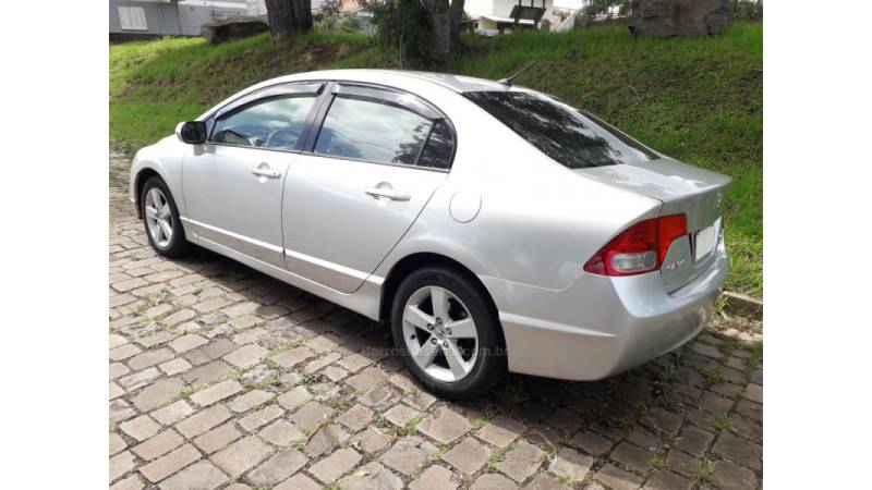 HONDA - CIVIC - 2008/2008 - Prata - R$ 42.000,00