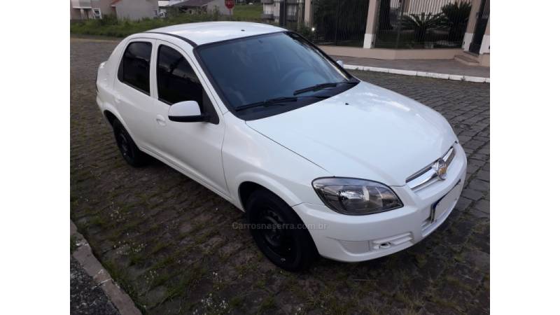 CHEVROLET - PRISMA - 2011/2011 - Branca - R$ 28.000,00